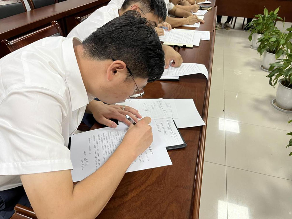 城建投公司召開全體員工大會(huì)暨安全生產(chǎn)、保密工作會(huì)議?