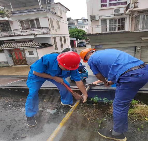 “三落兩?！惫泊偃細夤艿栏脑熘脫Q工作安全平穩(wěn)有序